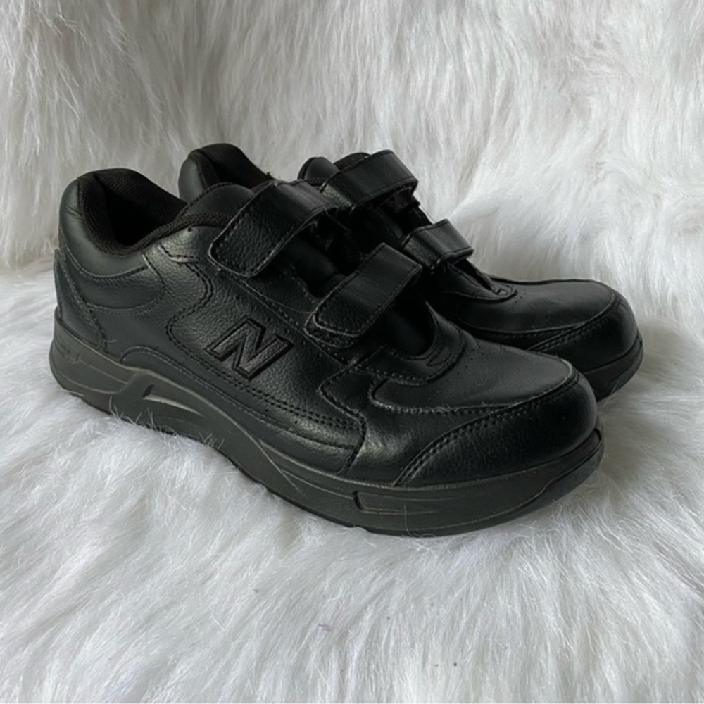 New Balance Women’s Size 9.5 Black Velcro Slip On Sneaker’s